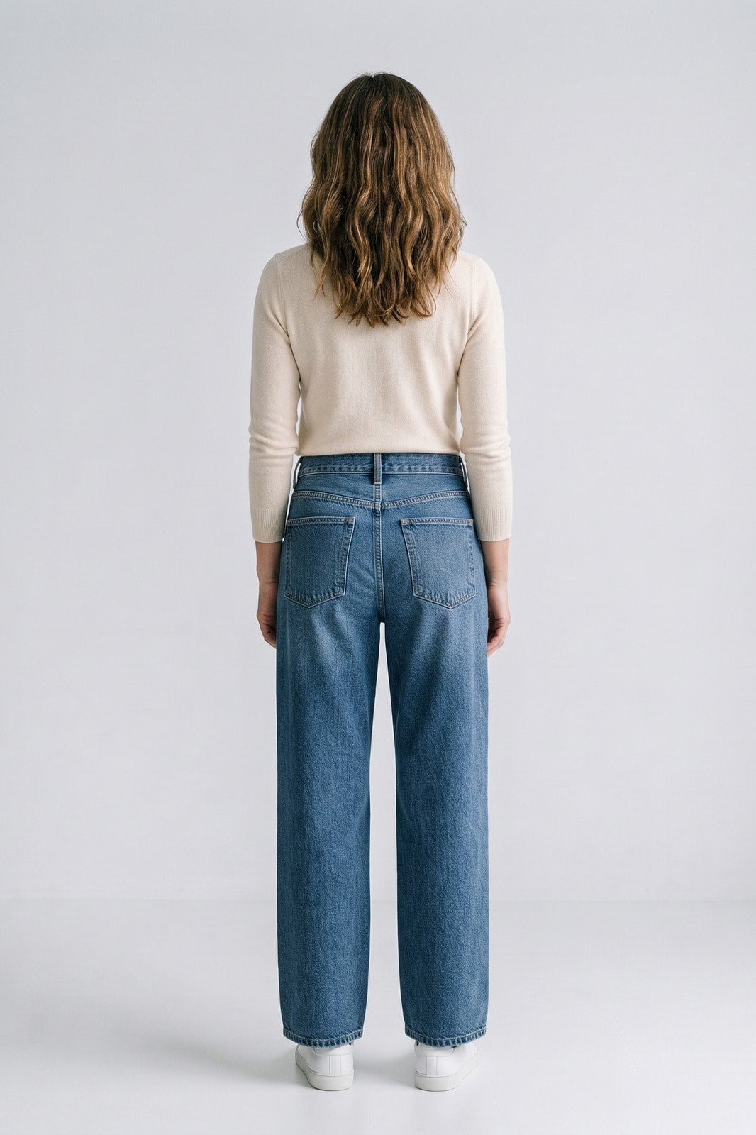 Damen Weite Jeanshose | High Waist — Blau — Rückansicht — am Modell