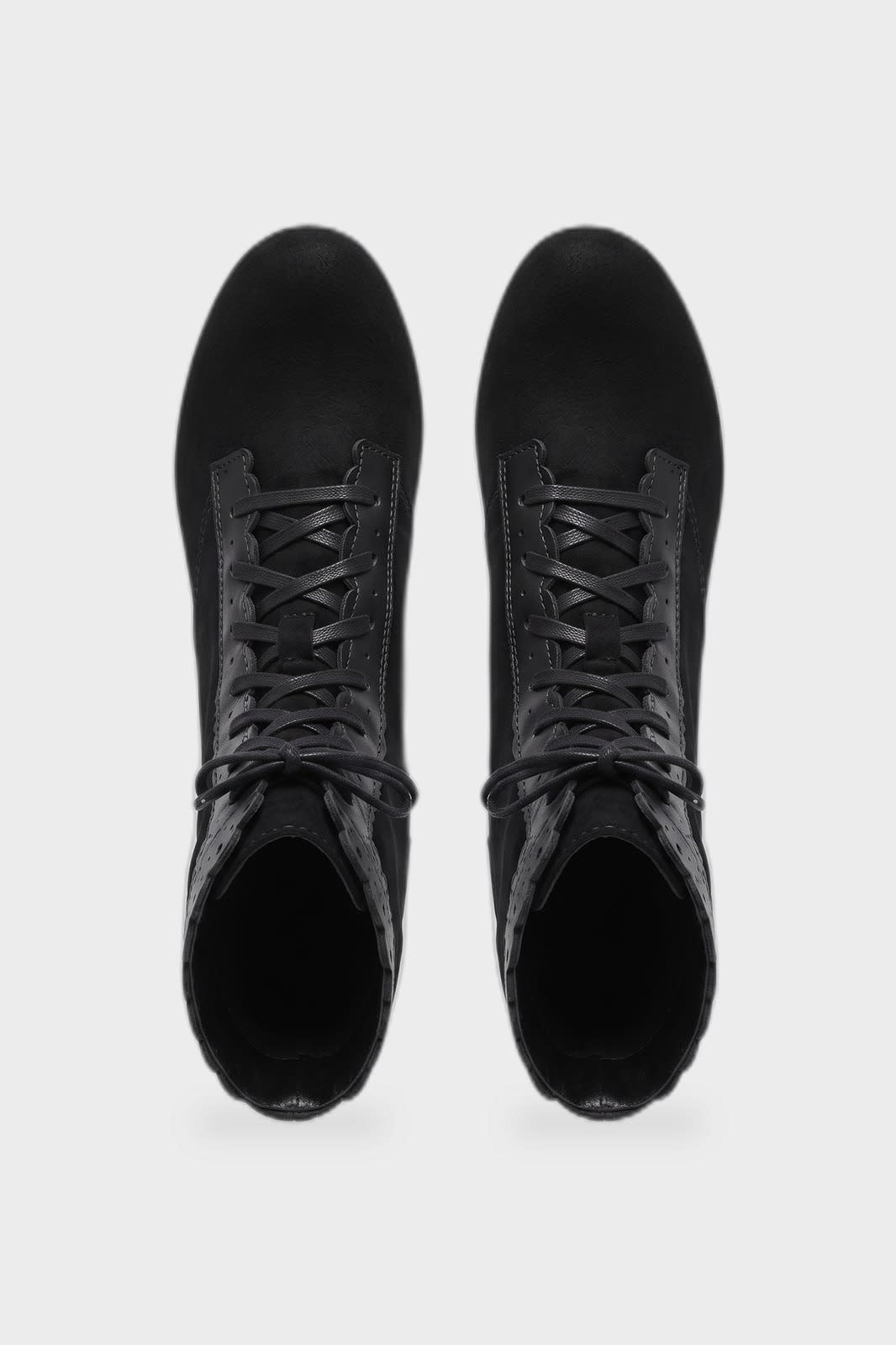 Damen Stiefeletten | Blockabsatz — Schwarz — shoe_top — am Modell