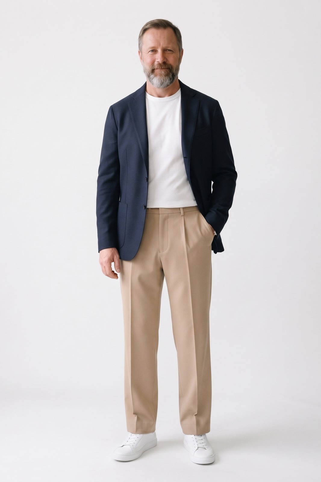 Herren Anzughose mit Bundfalte | Elegant — Beige — Vorderansicht — am Modell
