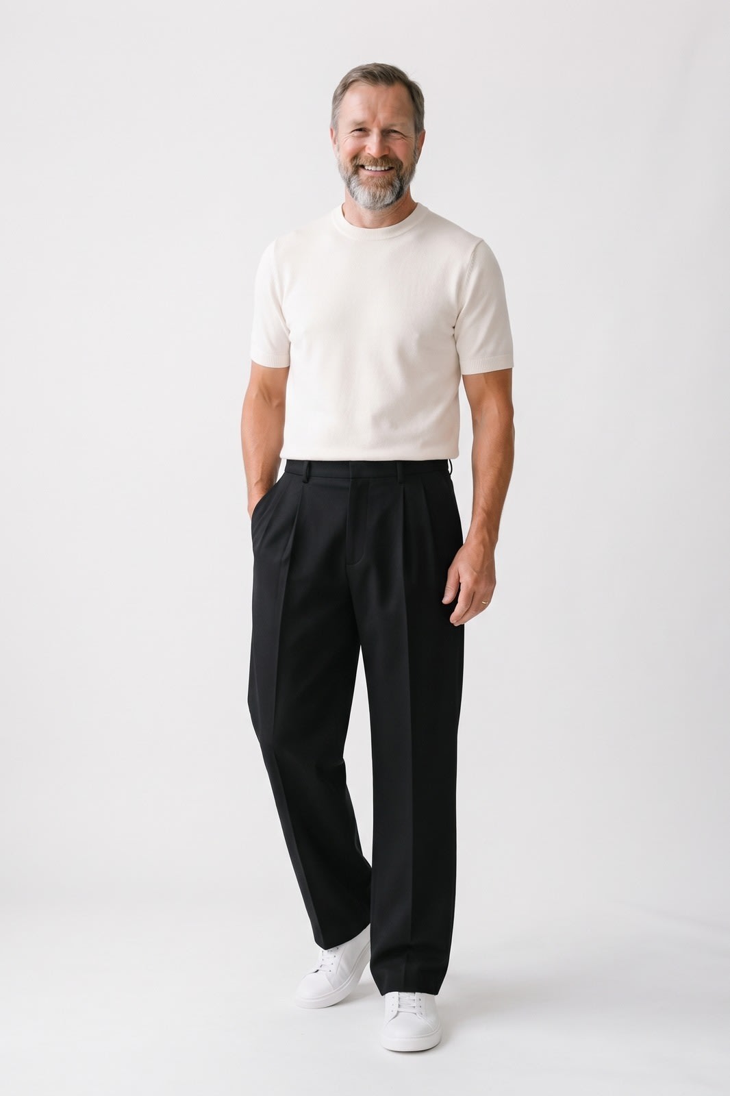 Herren Anzughose mit Bundfalte | Elegant — Schwarz — Vorderansicht — am Modell