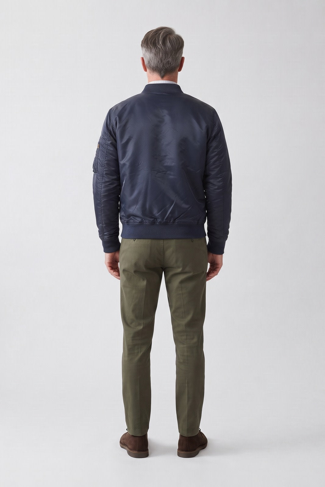 Herren Bomberjacke | Gesteppt — Marineblau — Rückansicht — am Modell
