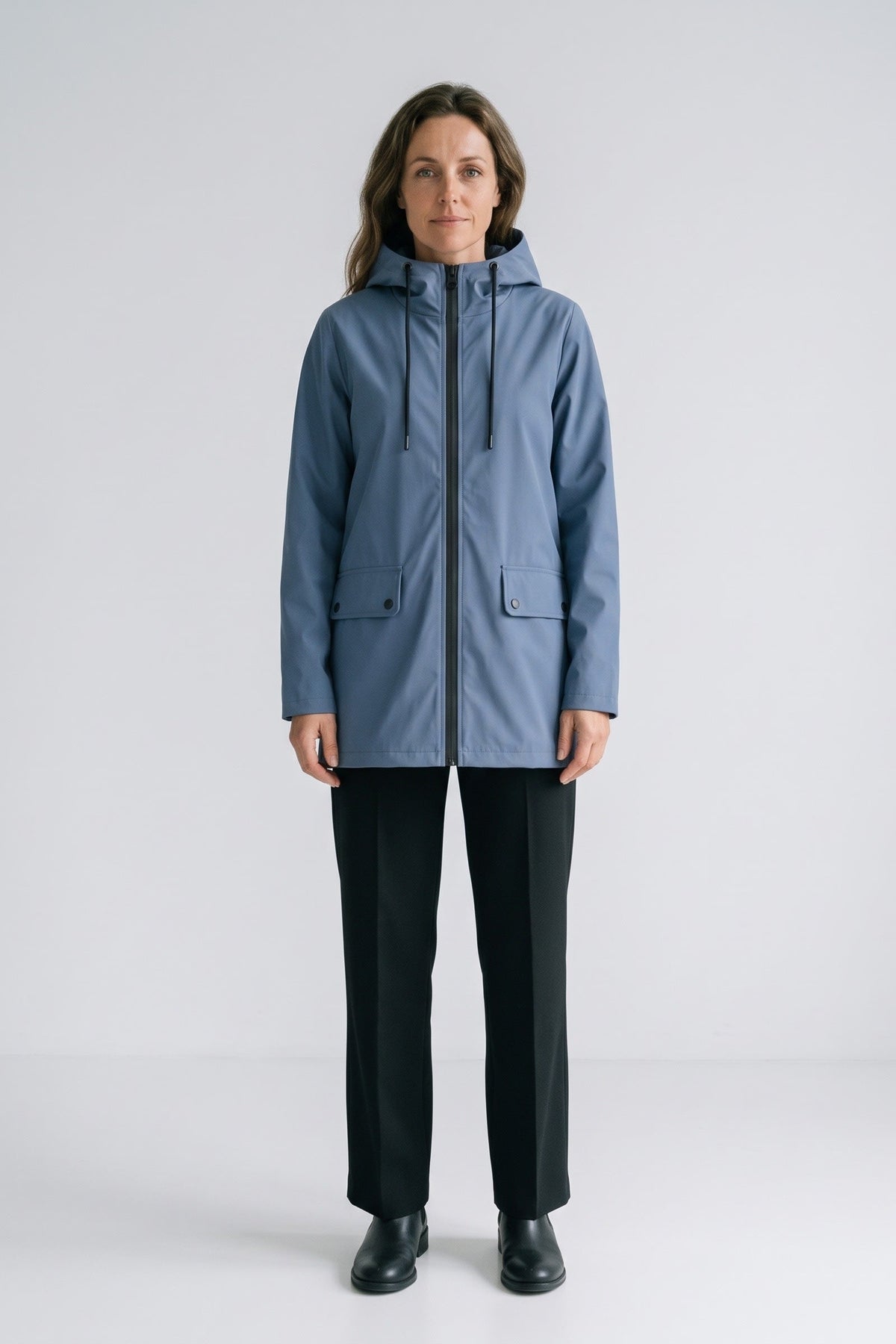 Damen Regenjacke mit Kapuze und Klappentaschen, gerader Schnitt – 3