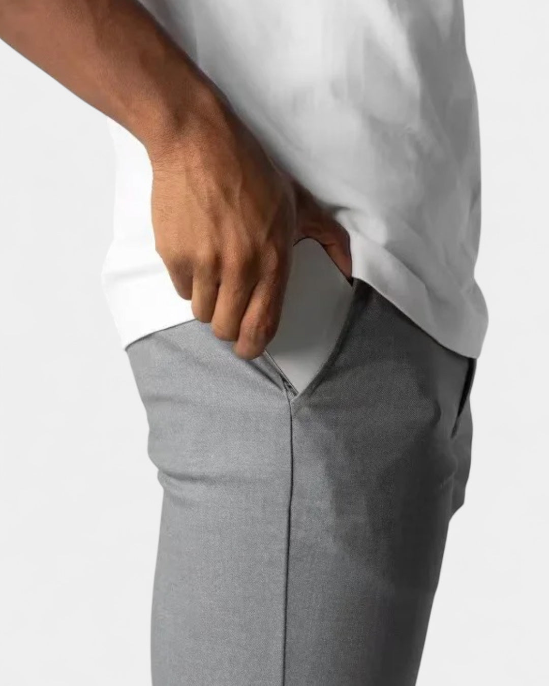 Herren Chino-Hose mit schrägen Eingrifftaschen und Kontrasteinsatz am Bund – 6