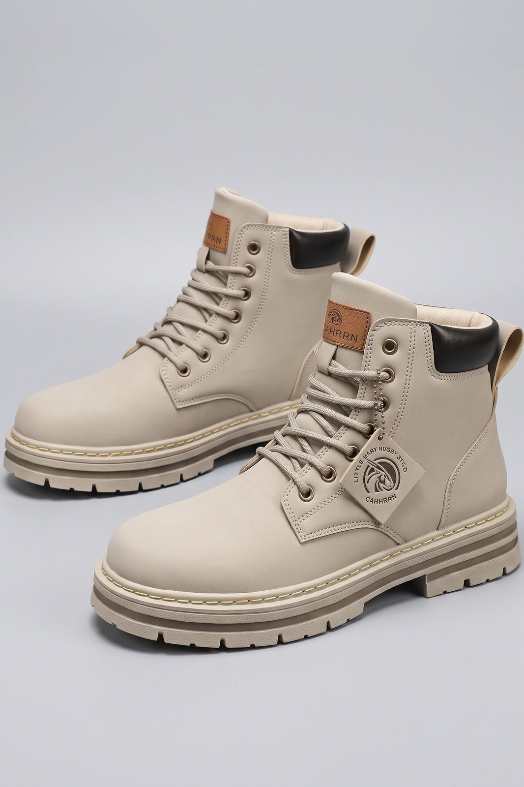 Herren Arbeitsstiefel | Profilsohle — Beige — shoe_main — am Modell