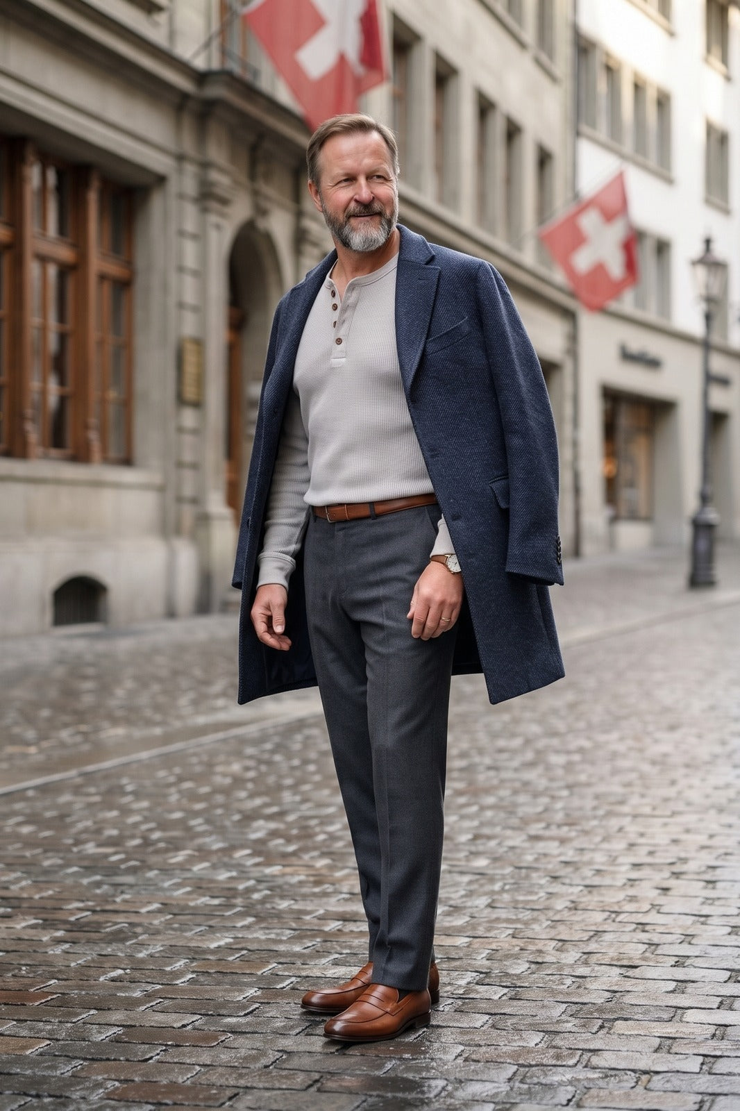 Herren Henley-Shirt | Knopfleiste — Hellgrau — lifestyle — am Modell