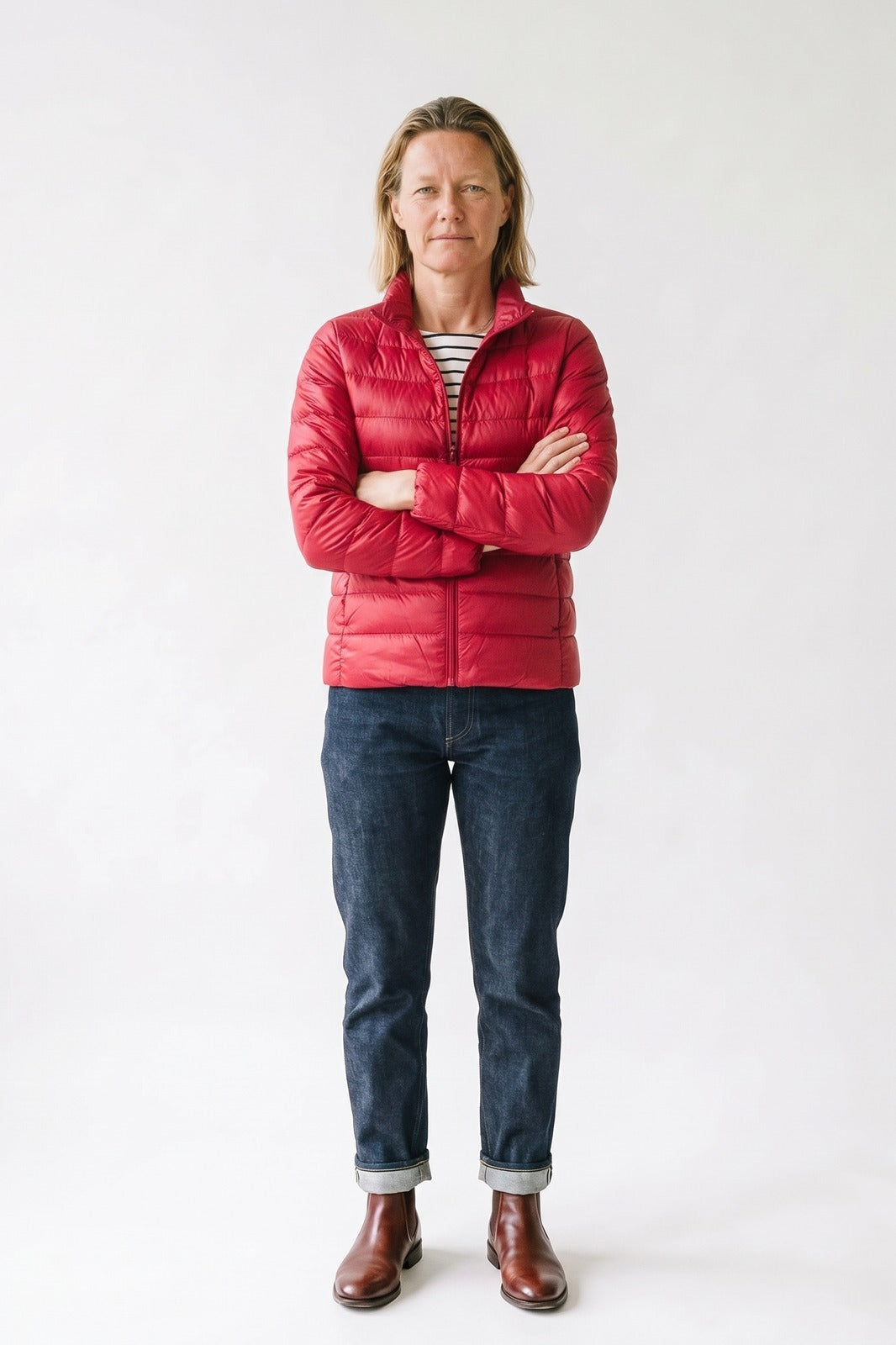 Damen Steppjacke | Schmale Passform — Rot — Vorderansicht — am Modell