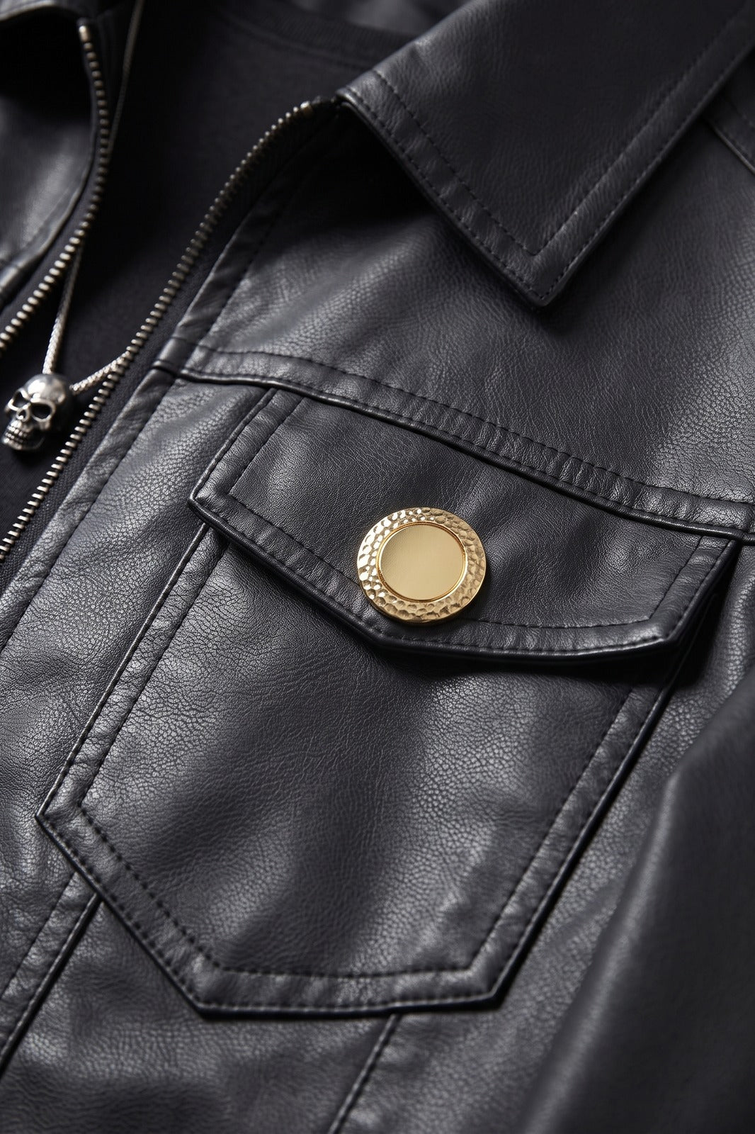 Herren Vintage Bikerjacke | Reverskragen — Schwarz — Detailaufnahme — am Modell