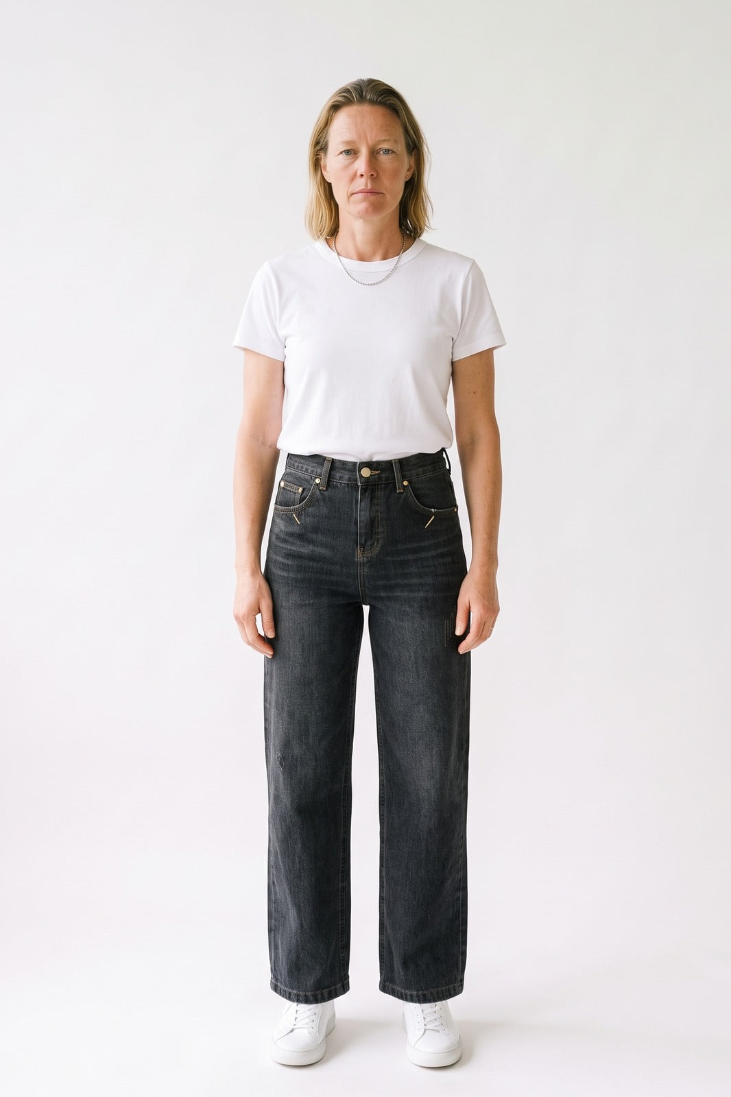 Damen Weite Jeans | High-Waist — Schwarz — Vorderansicht — am Modell