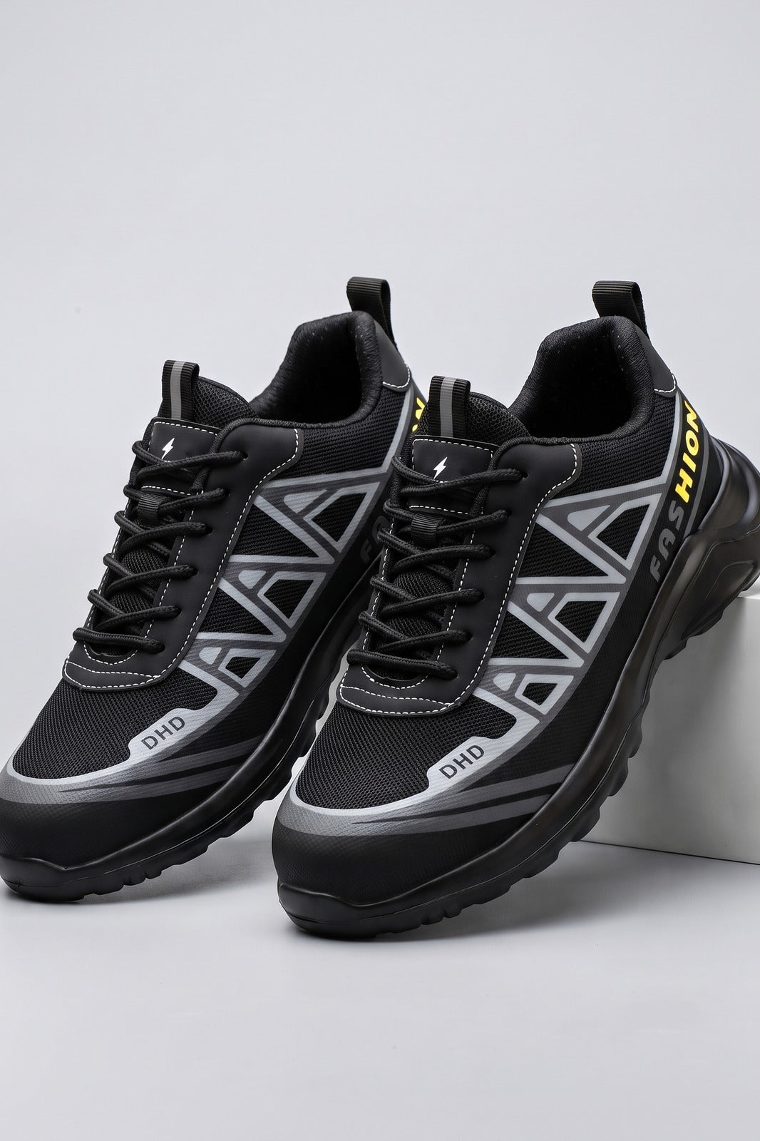 Herren Sicherheitsschuh S3 | Sportlicher Look — Schwarz — shoe_main — am Modell