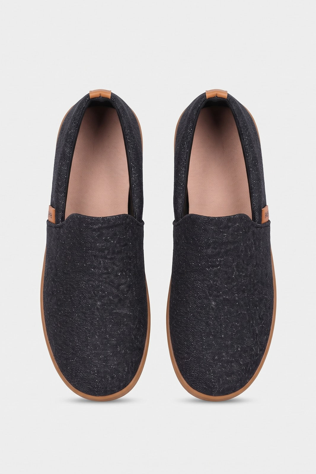 Unisex Gemusterter Hausschuh | Zuglasche — Schwarz — shoe_top — am Modell