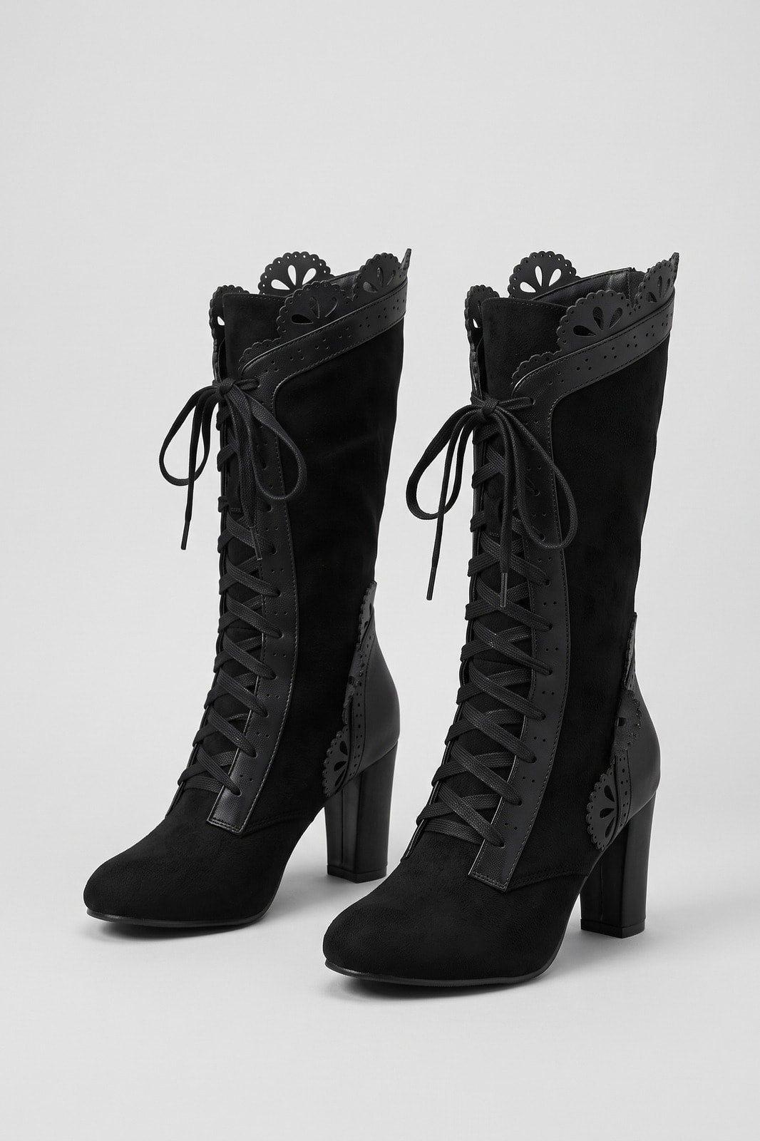 Damen Stiefeletten | Blockabsatz — Schwarz — shoe_main — am Modell