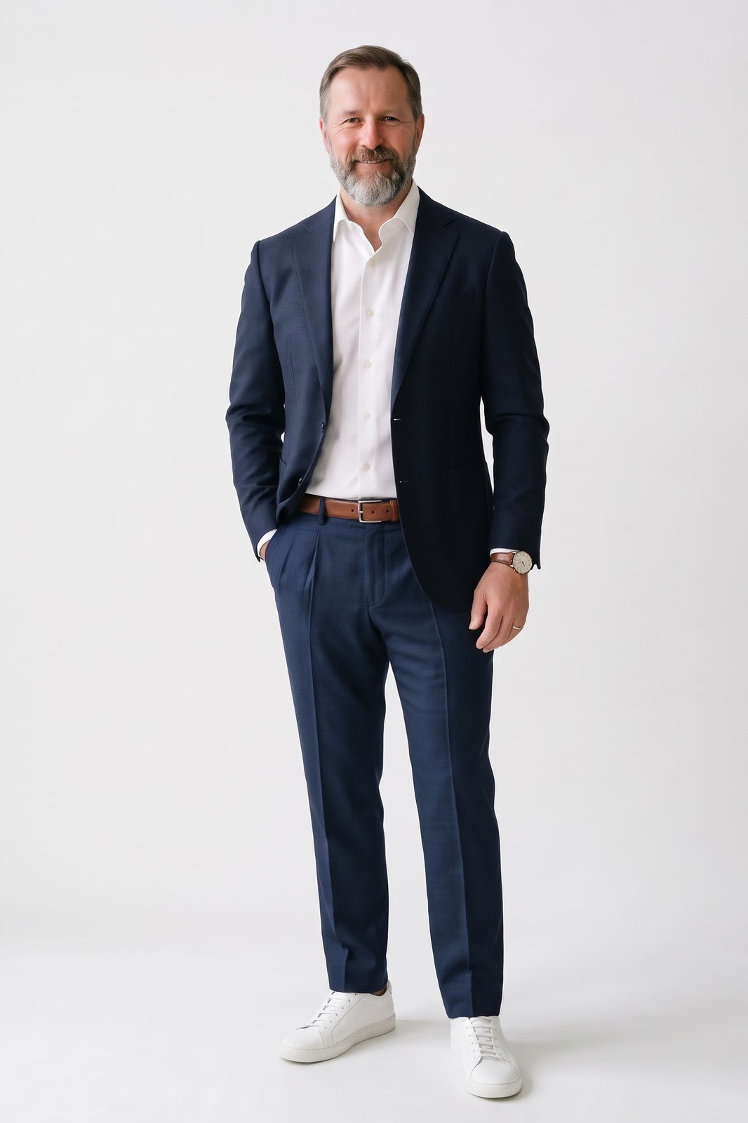 Herren Businessbroek | Moderne Passform — Dunkelblau — Vorderansicht — am Modell