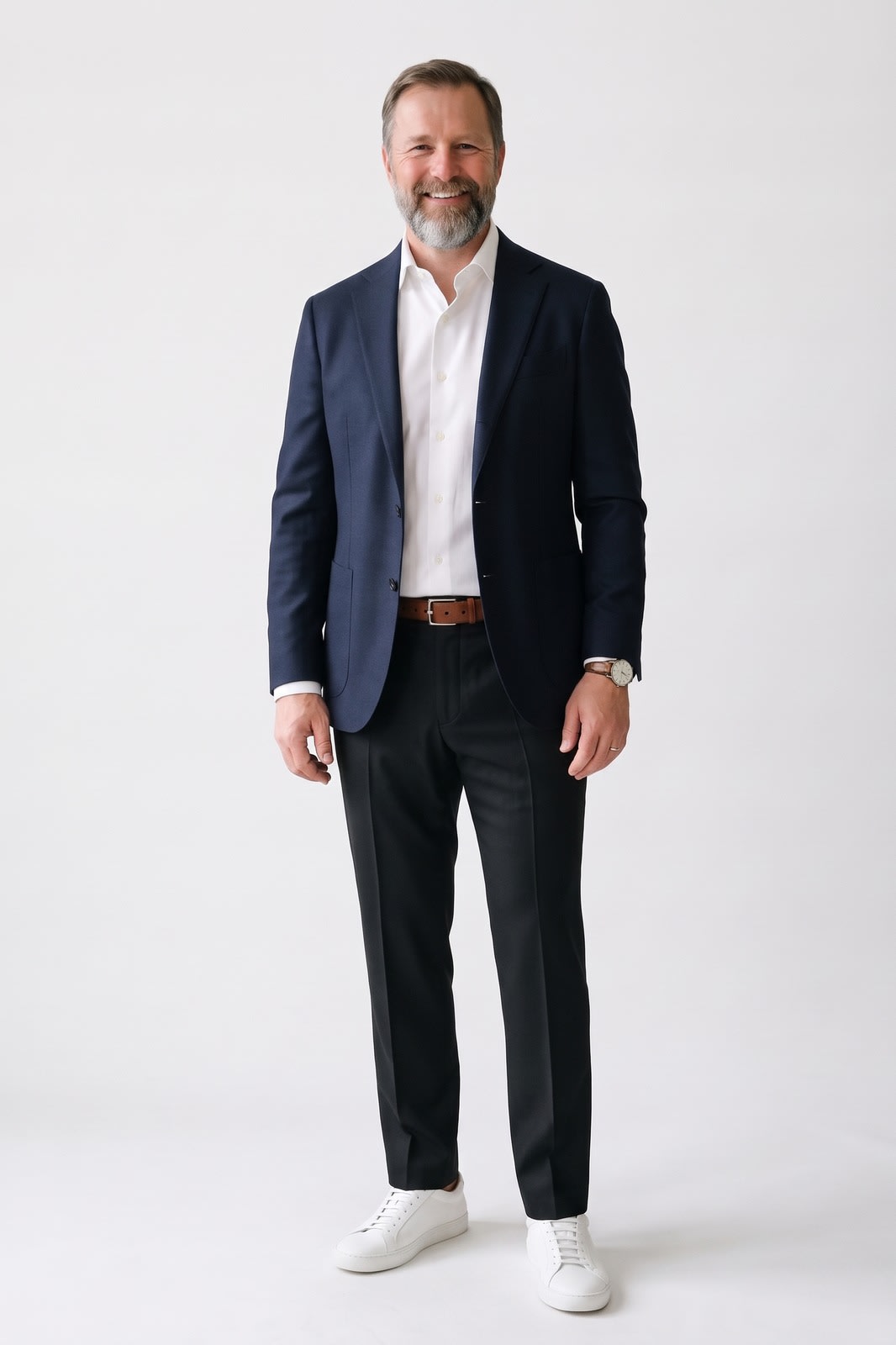 Herren Businessbroek | Moderne Passform — Schwarz — Vorderansicht — am Modell