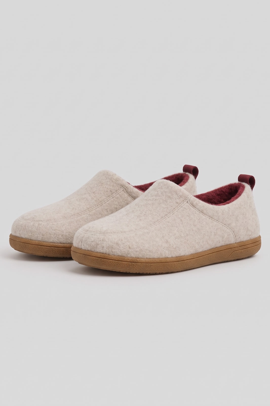 Unisex Melierter Hausschuh | Schlupfform — Beige — shoe_main — am Modell