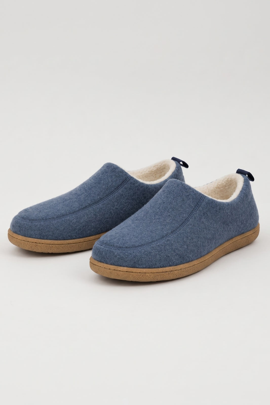 Unisex Melierter Hausschuh | Schlupfform — Blau — shoe_main — am Modell