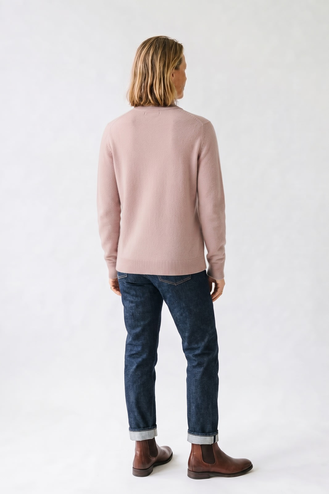 Damen Rundhalspullover | Runder Ausschnitt — Rosa — Rückansicht — am Modell