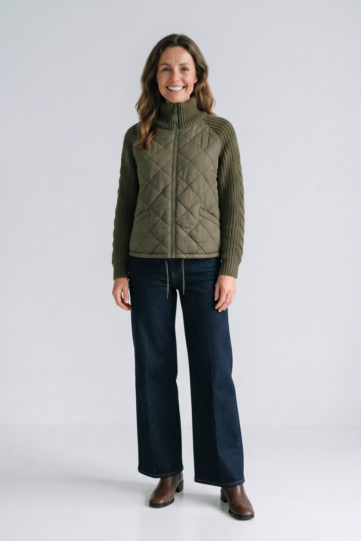 Damen Steppjacke mit Stehkragen und Zopfstrick-Ärmeln in Rautensteppung – 6