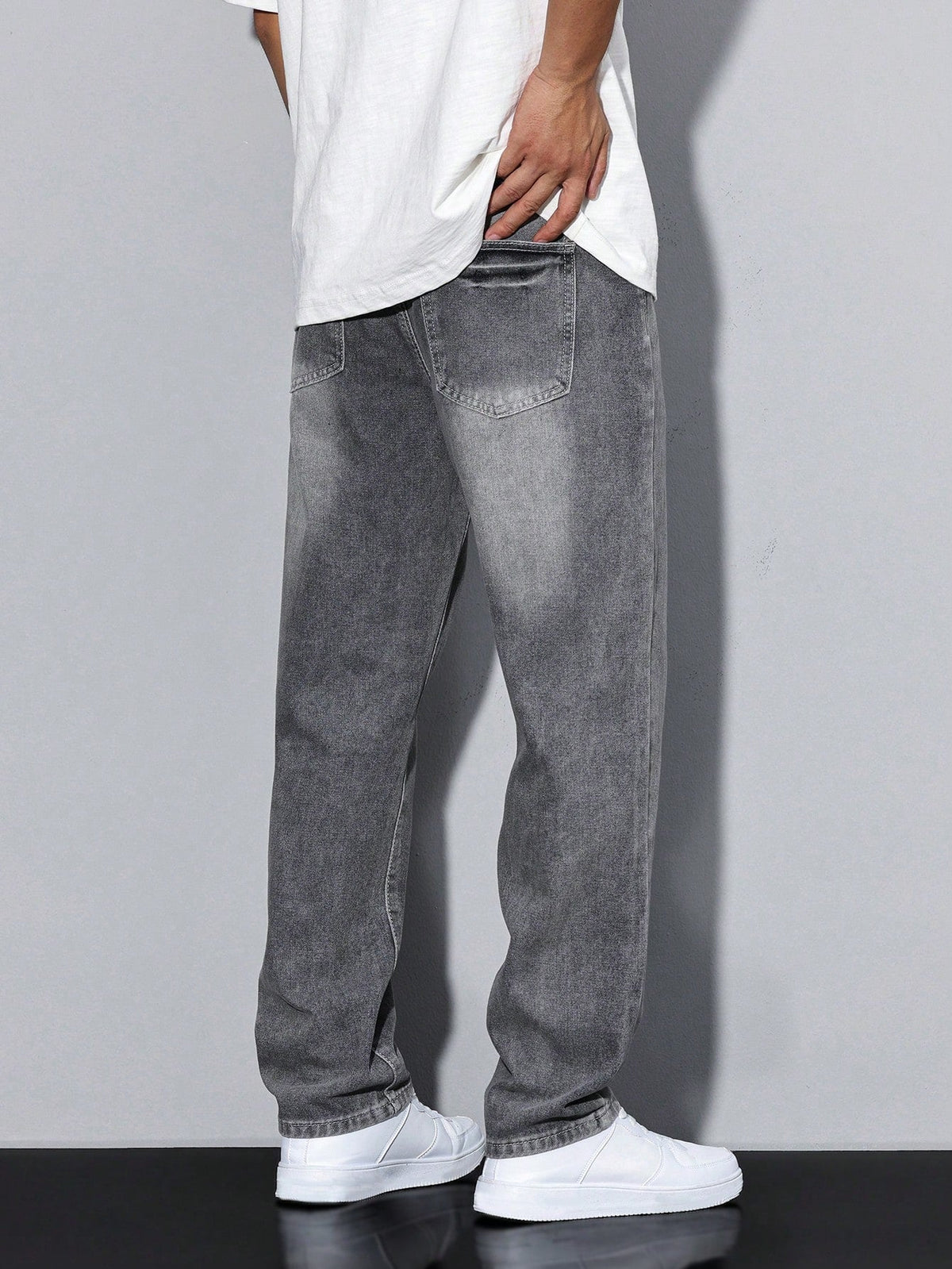 Herren Baggy Jeans mit geradem Bein und aufgesetzten Gesäßtaschen – 4