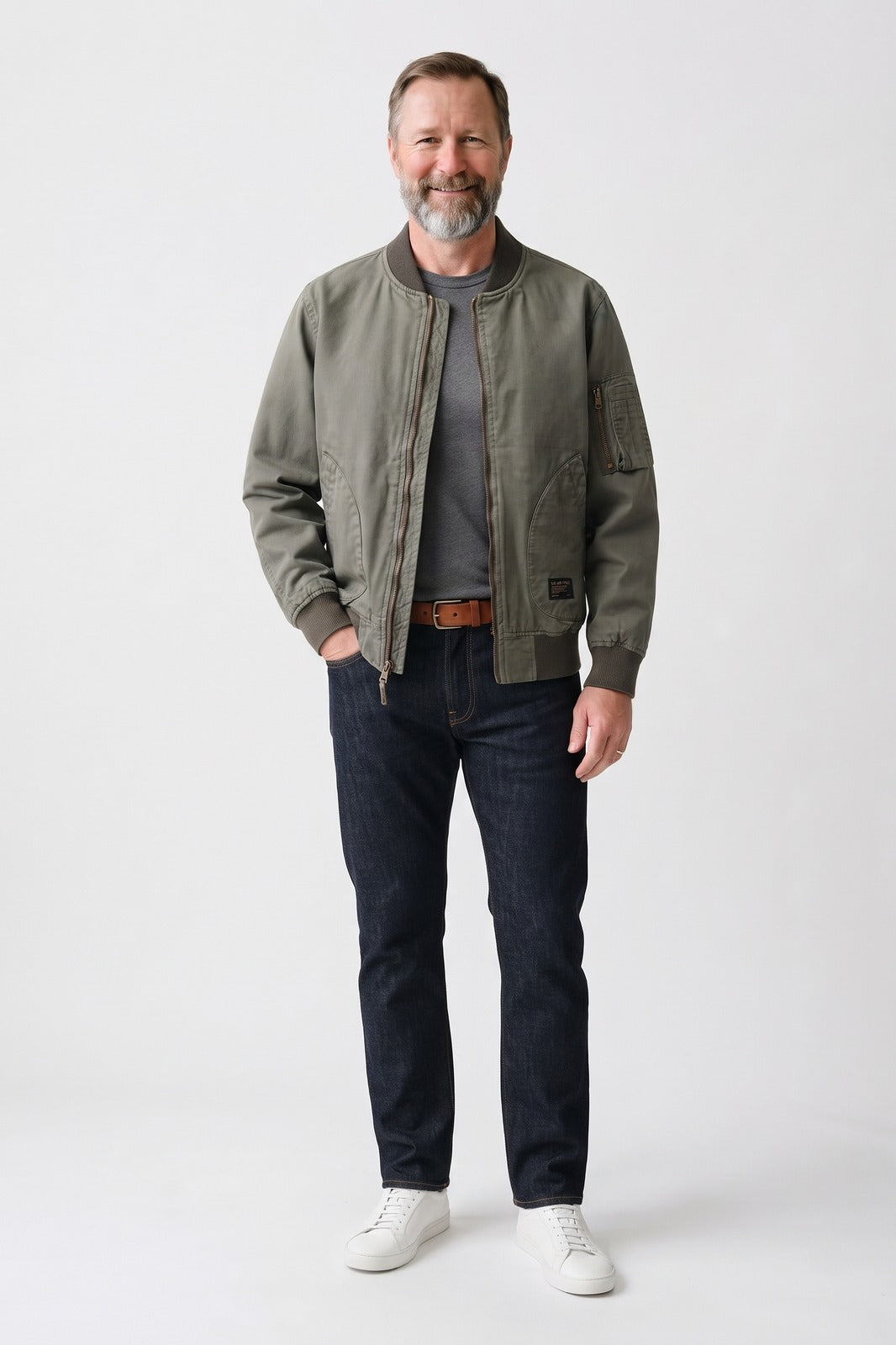 Herren Bomberjacke mit Stehkragen | Casual — Grün — Vorderansicht — am Modell