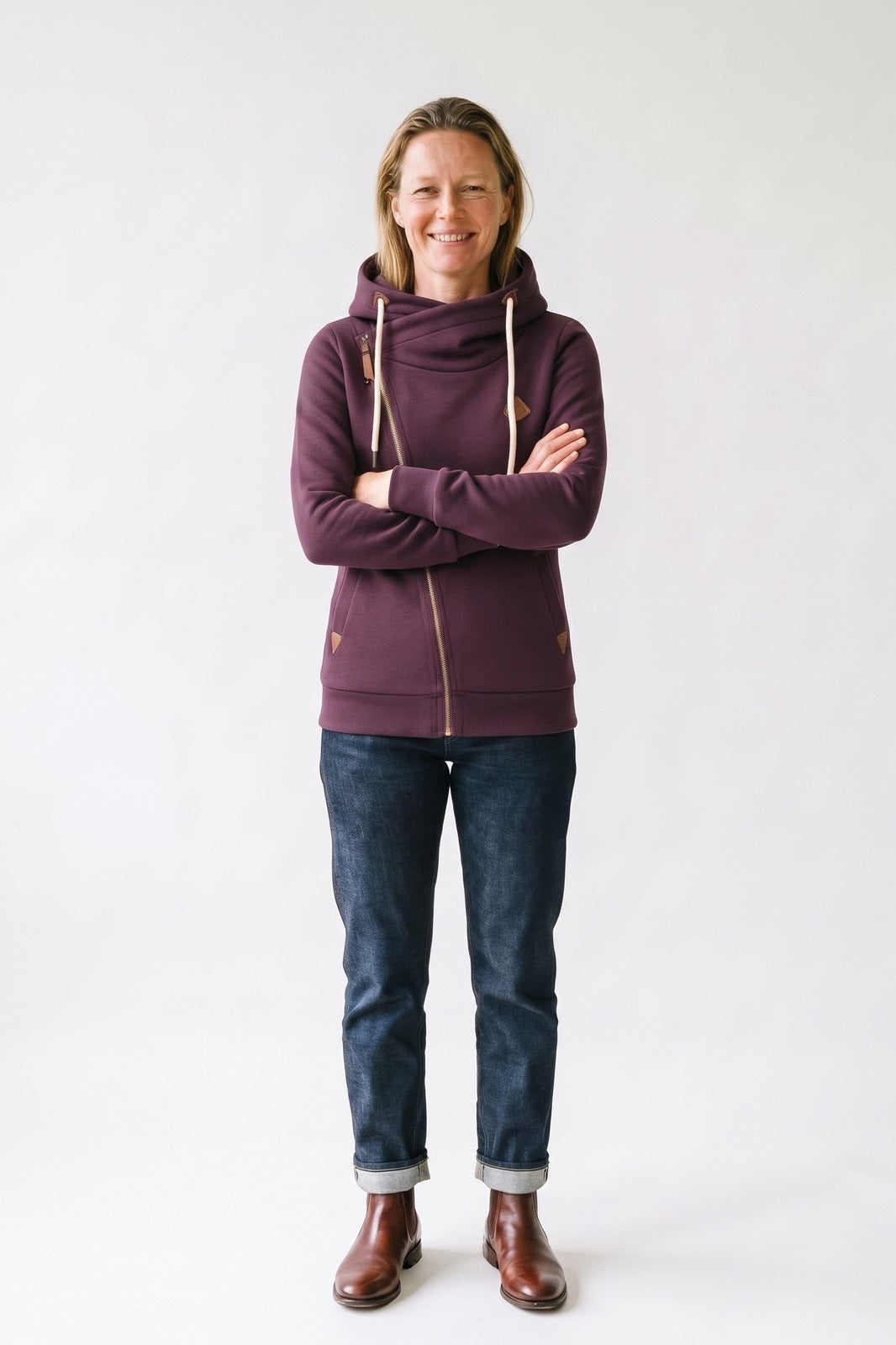 Damen Kapuzenjacke | Asymmetrischer Zip — Lila — Vorderansicht — am Modell