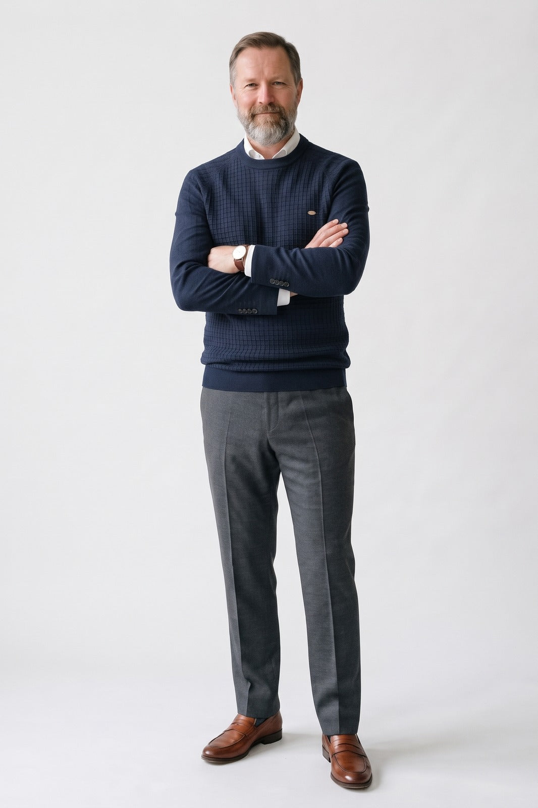 Herren Strukturierter Pullover | Rippbund — Marineblau — Vorderansicht — am Modell