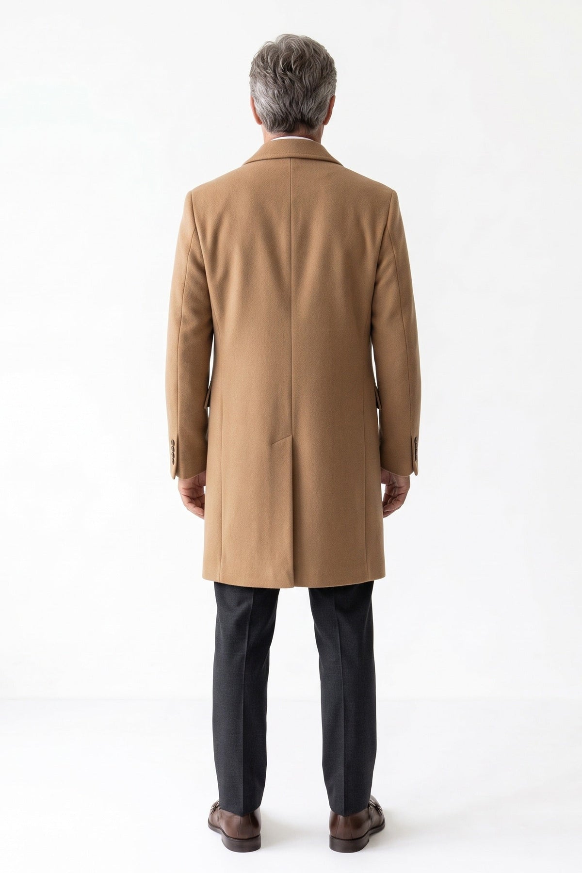 Herrenmantel zweireihig mit breitem Revers und schrägen Eingrifftaschen – 4