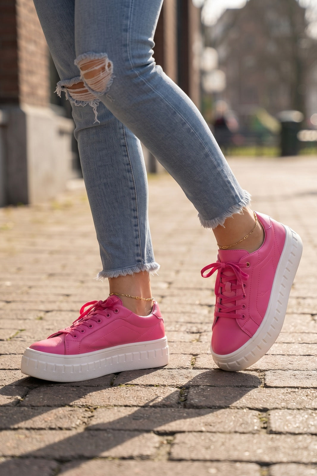Damen Plateau-Sneaker | Schnürung — Rosa — shoe_worn — am Modell