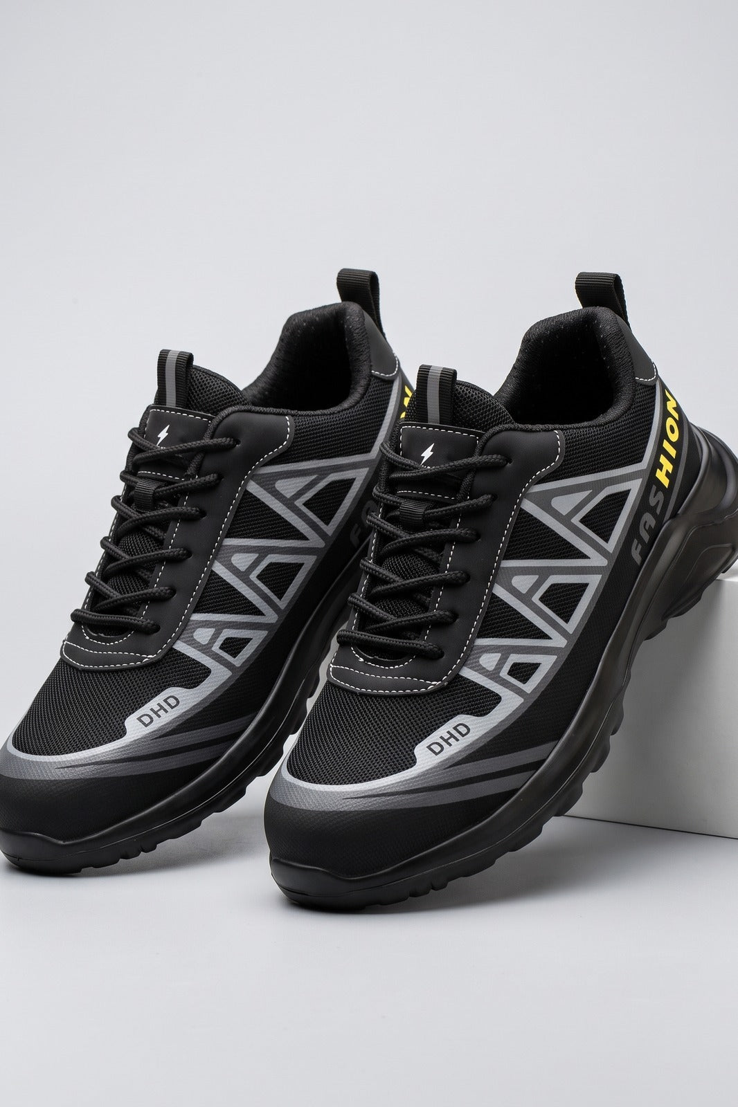 Herren Sicherheitsschuh S3 | Sportlicher Look — Schwarz Grau — shoe_main — am Modell