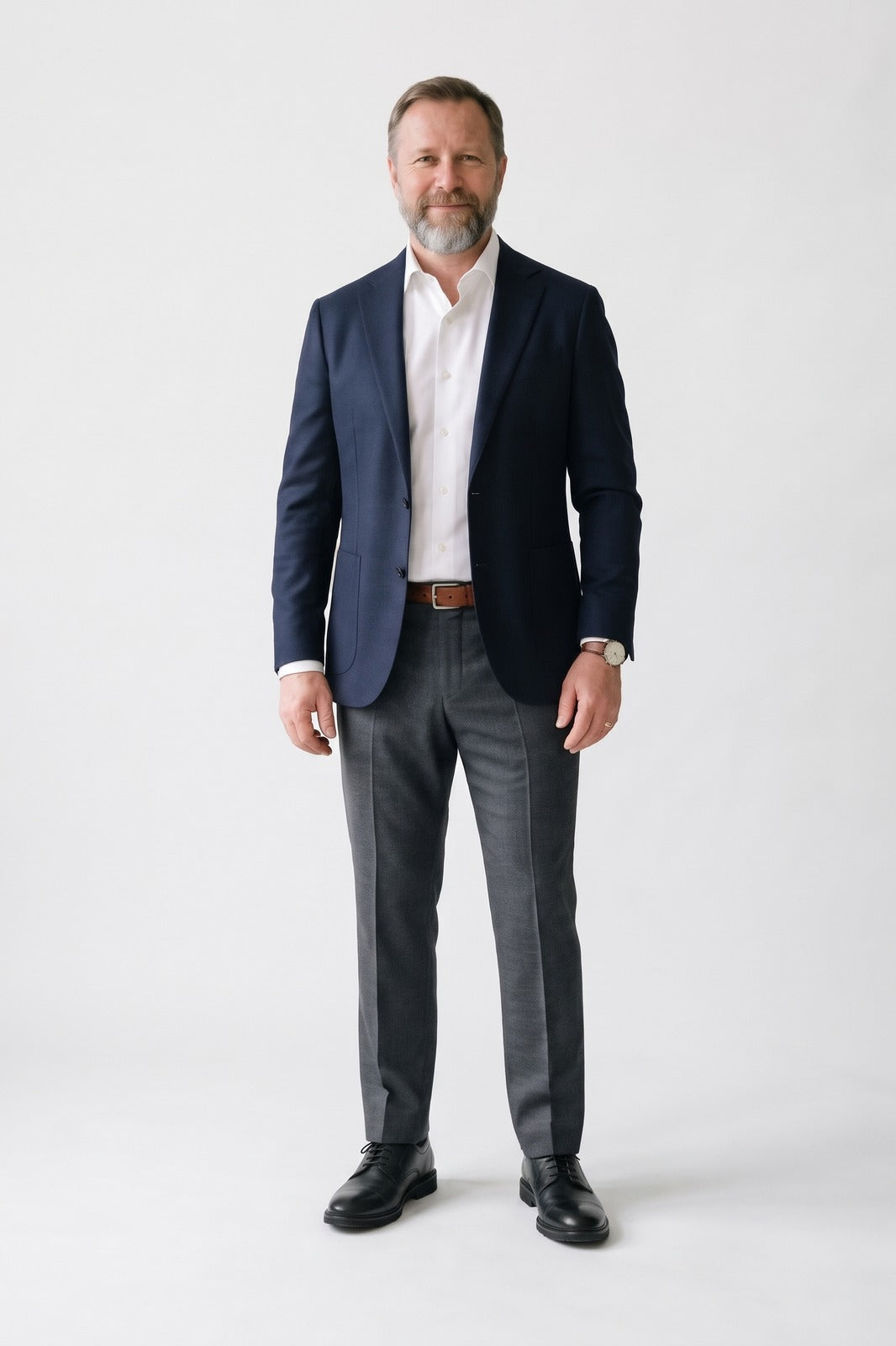 Herren Derbies mit Plateausohle | Rund — Schwarz — Vorderansicht — am Modell