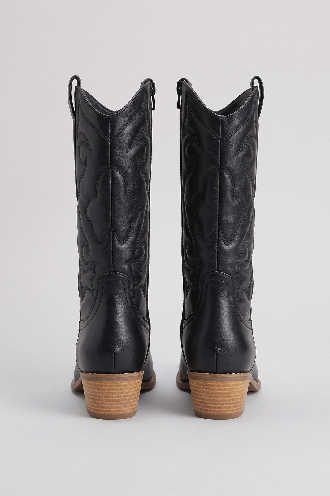 Damen Western Cowboystiefel | Blockabsatz — Schwarz — shoe_back — am Modell