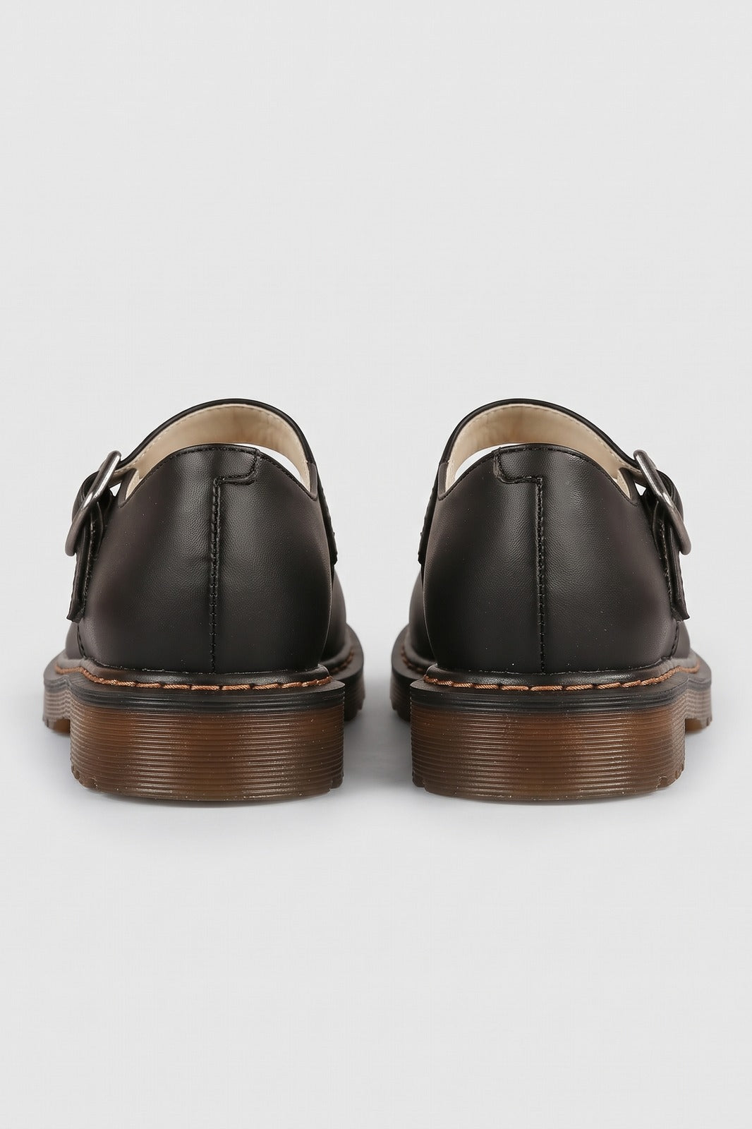 Damen Riemen Mary-Jane-Schuhe | Klassisch — Schwarz — shoe_back — am Modell