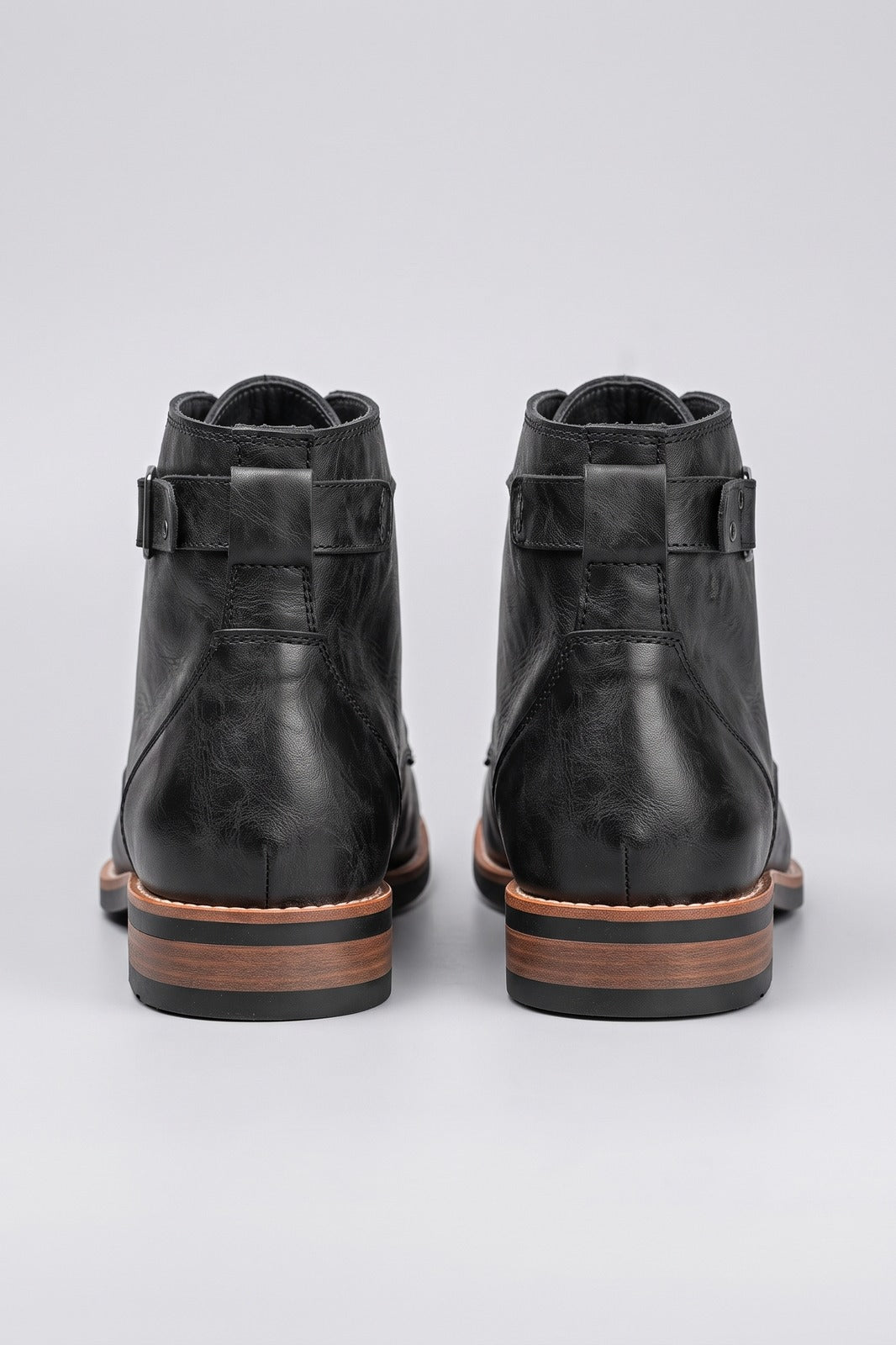 Herren Schnürstiefel | Vintage-Casual — Schwarz — shoe_back — am Modell