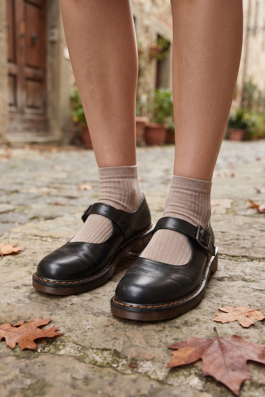Damen Riemen Mary-Jane-Schuhe | Klassisch — Schwarz — shoe_worn — am Modell