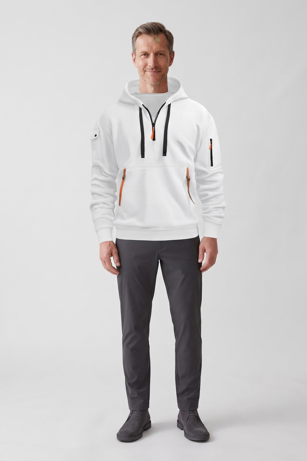 Herren Kapuzenhoodie | Taschen — Weiß — Vorderansicht — am Modell