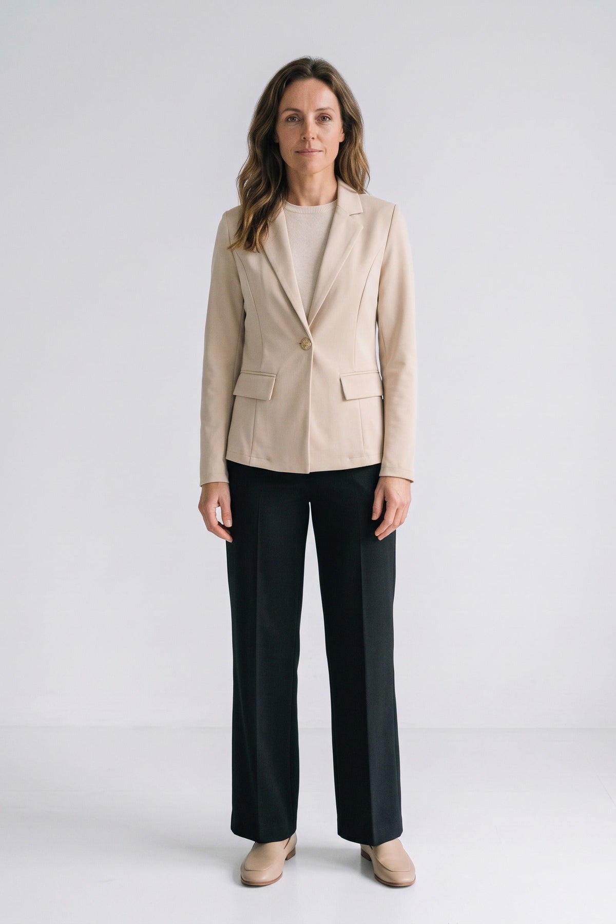 Damen Longline Blazer mit Kerbrevers und Klappentaschen – 18